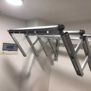 TENDEDERO DE ROPA 
PLEGABLE EN ALUMINIO 
•Extensión Max de 80cm.
•1m * 80cm